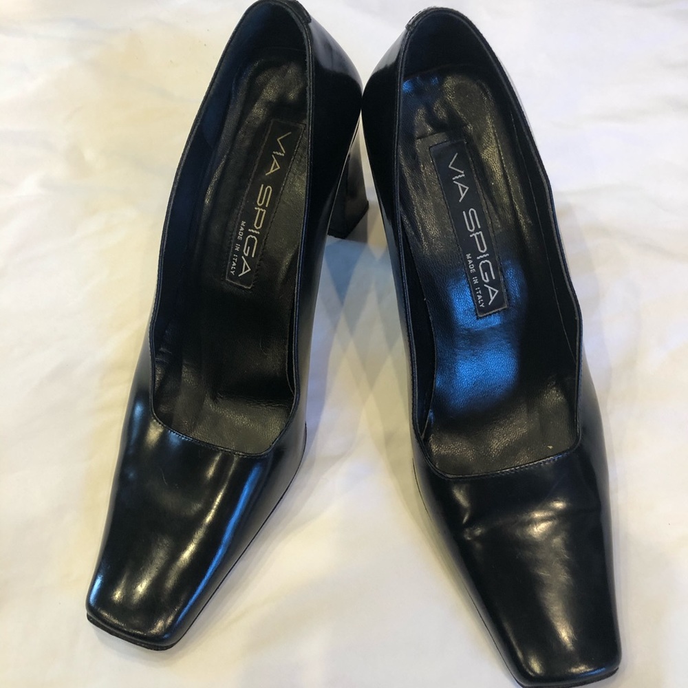 Via Spiga black heel pumps